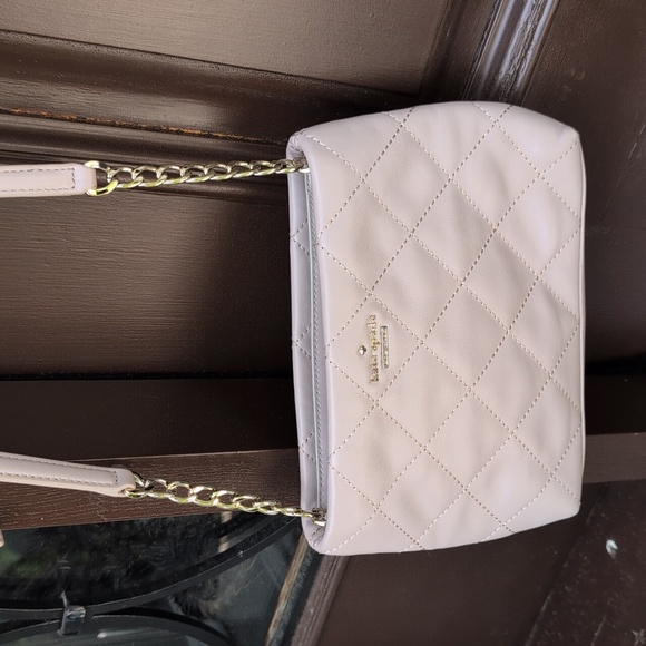 Kate Spade Quilted Leather Gray Crossbody With Gold Hardware. EUC - Picture 4 of 11